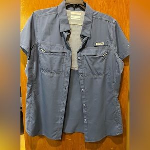 Columbia button up fishing shirt